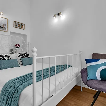 Hidden Garden , Stylish In Old Town * マカルスカ